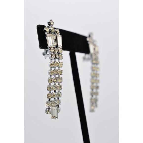 Vintage Crystal Clip On Earrings Baguette Rhinestone Dangle Fringe Shiny Bin7 - Picture 4 of 12